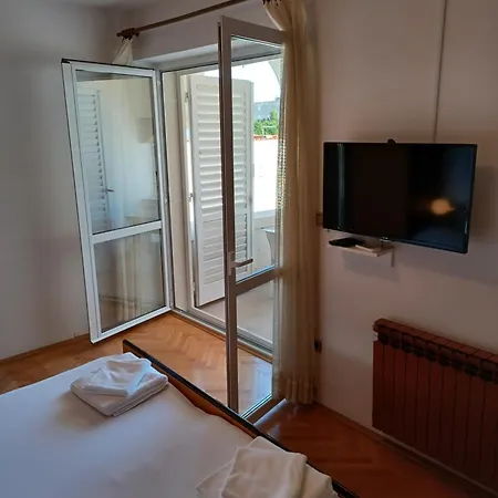 Apartments Emilija Makarska Exterior photo