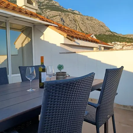 Apartments Emilija Makarska Exterior photo