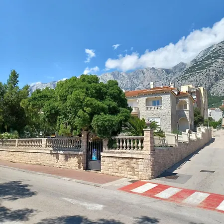 Apartments Emilija Makarska Room photo