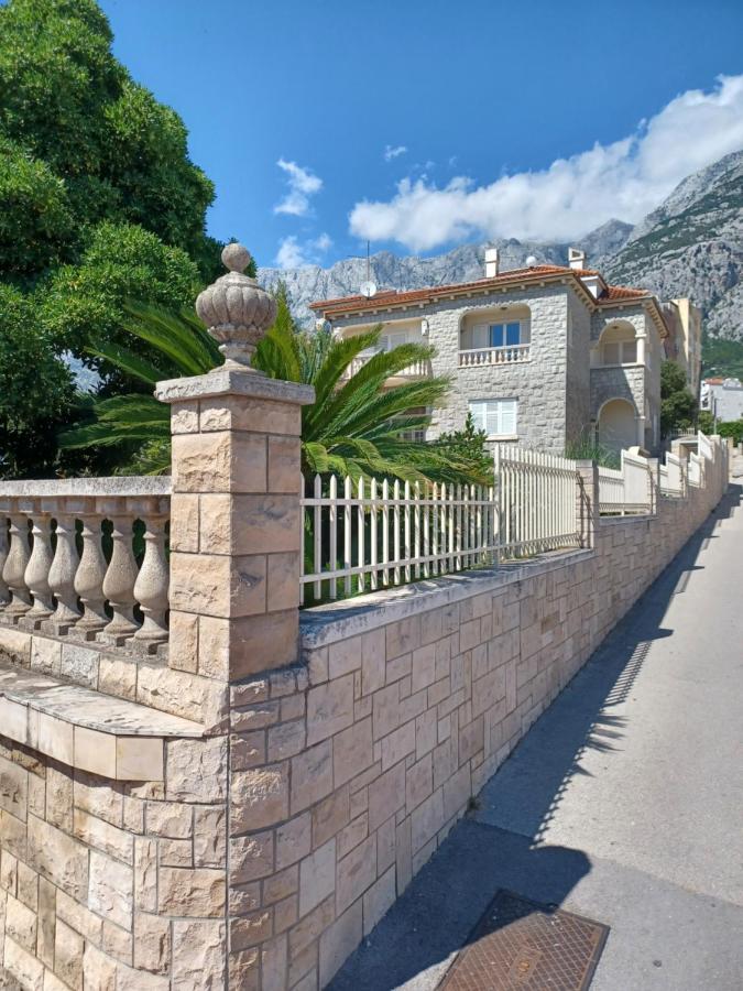 Emilija * Makarska